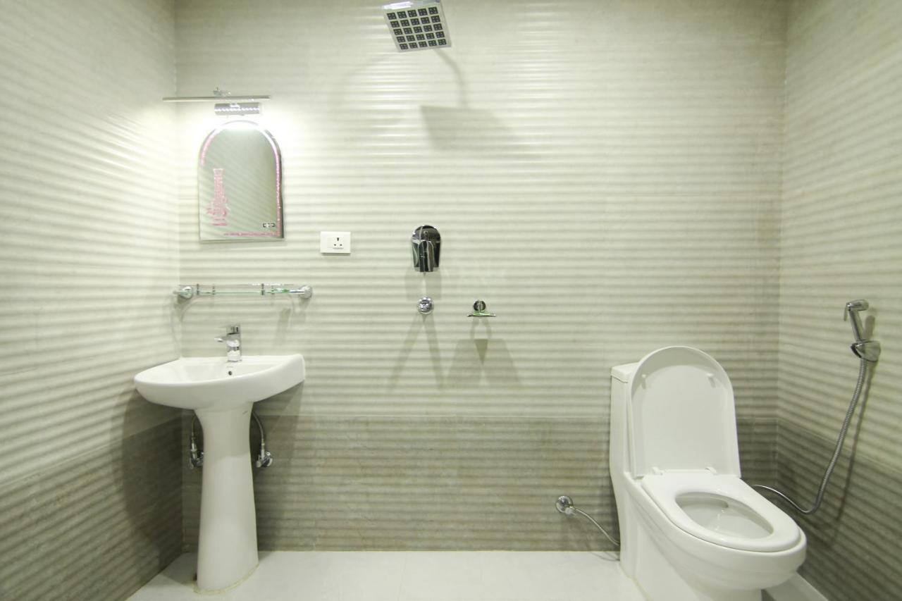 Hotel Lakeside Pvt. Ltd. Pokhara Kültér fotó